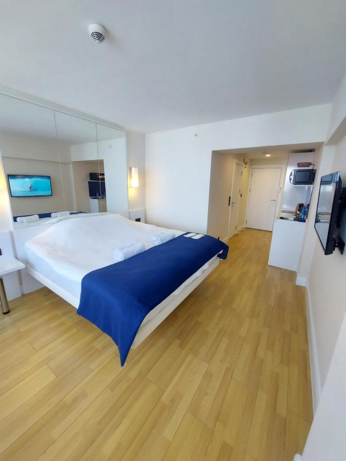 Номера На Высоких Этажах 24,31 Appartement Batoemi Buitenkant foto