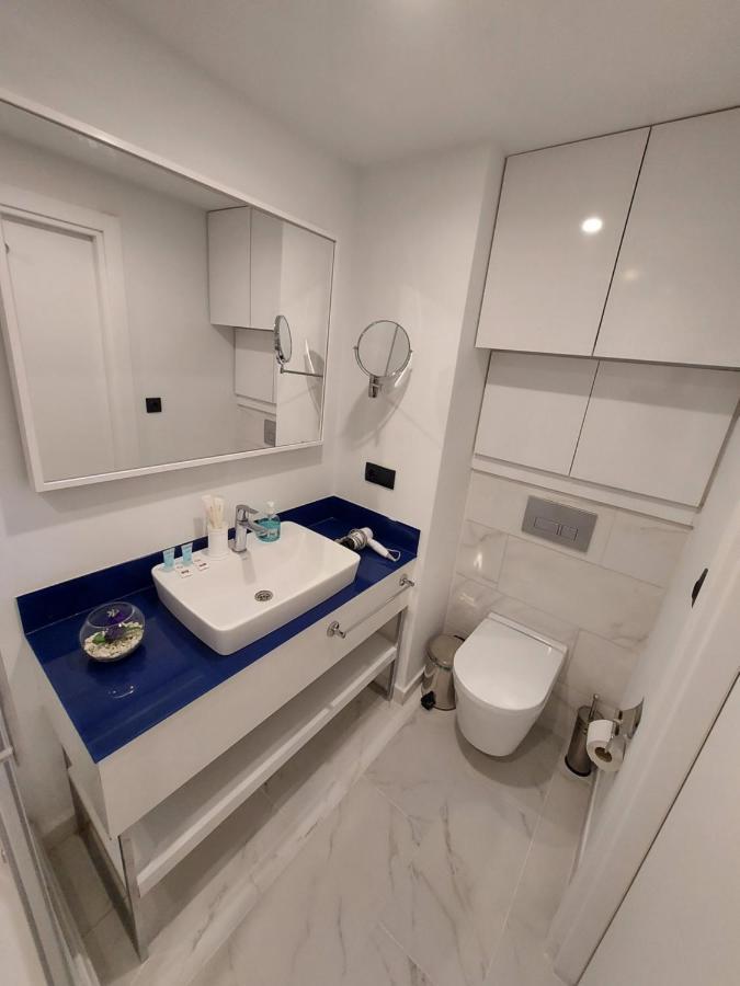 Номера На Высоких Этажах 24,31 Appartement Batoemi Buitenkant foto