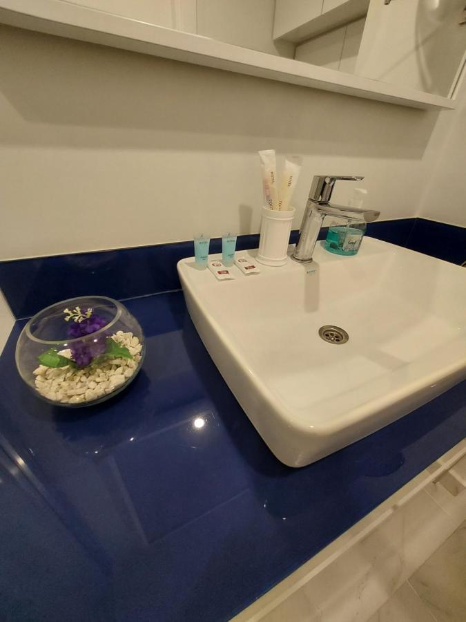 Номера На Высоких Этажах 24,31 Appartement Batoemi Buitenkant foto