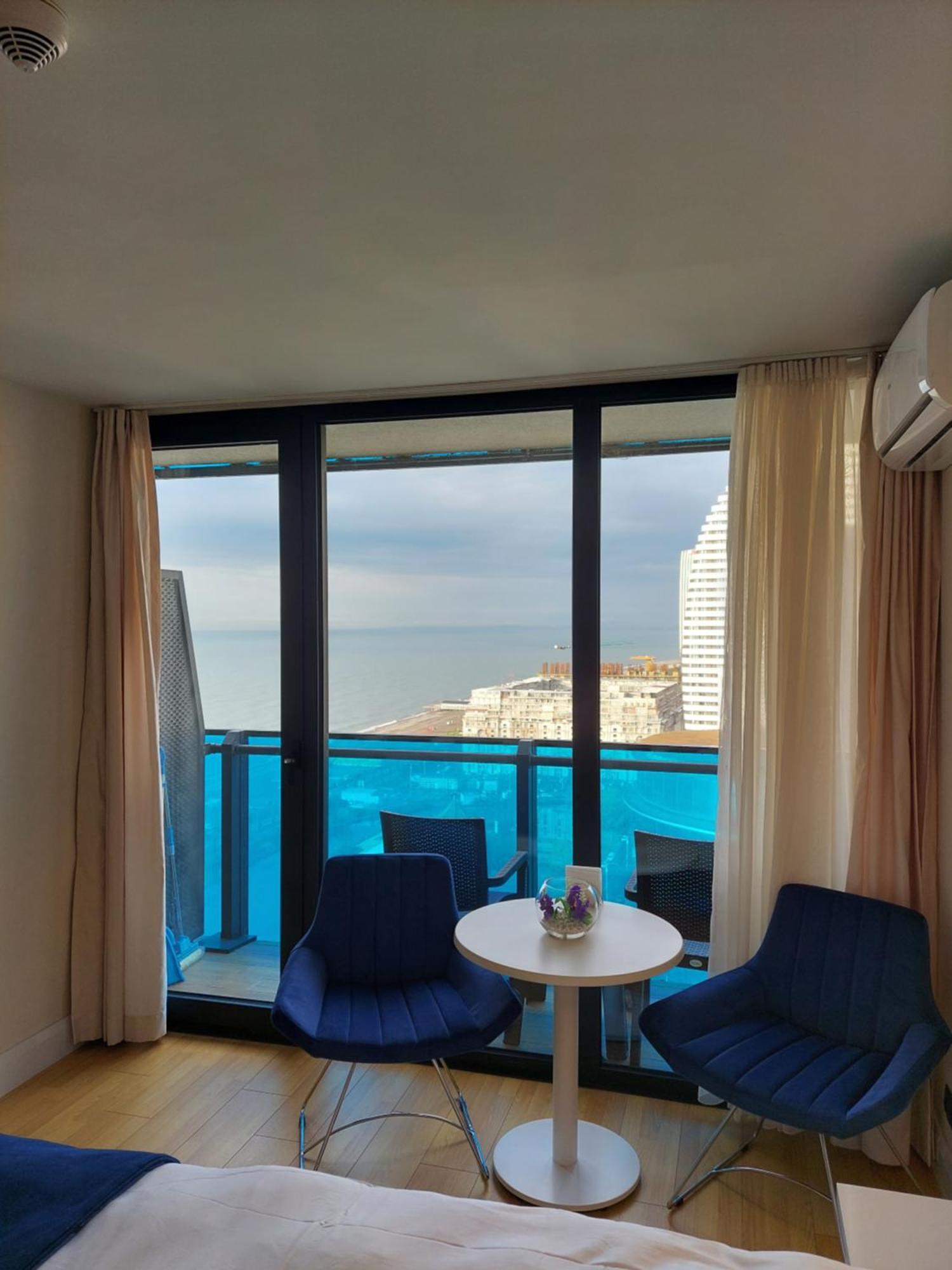 Номера На Высоких Этажах 24,31 Appartement Batoemi Kamer foto